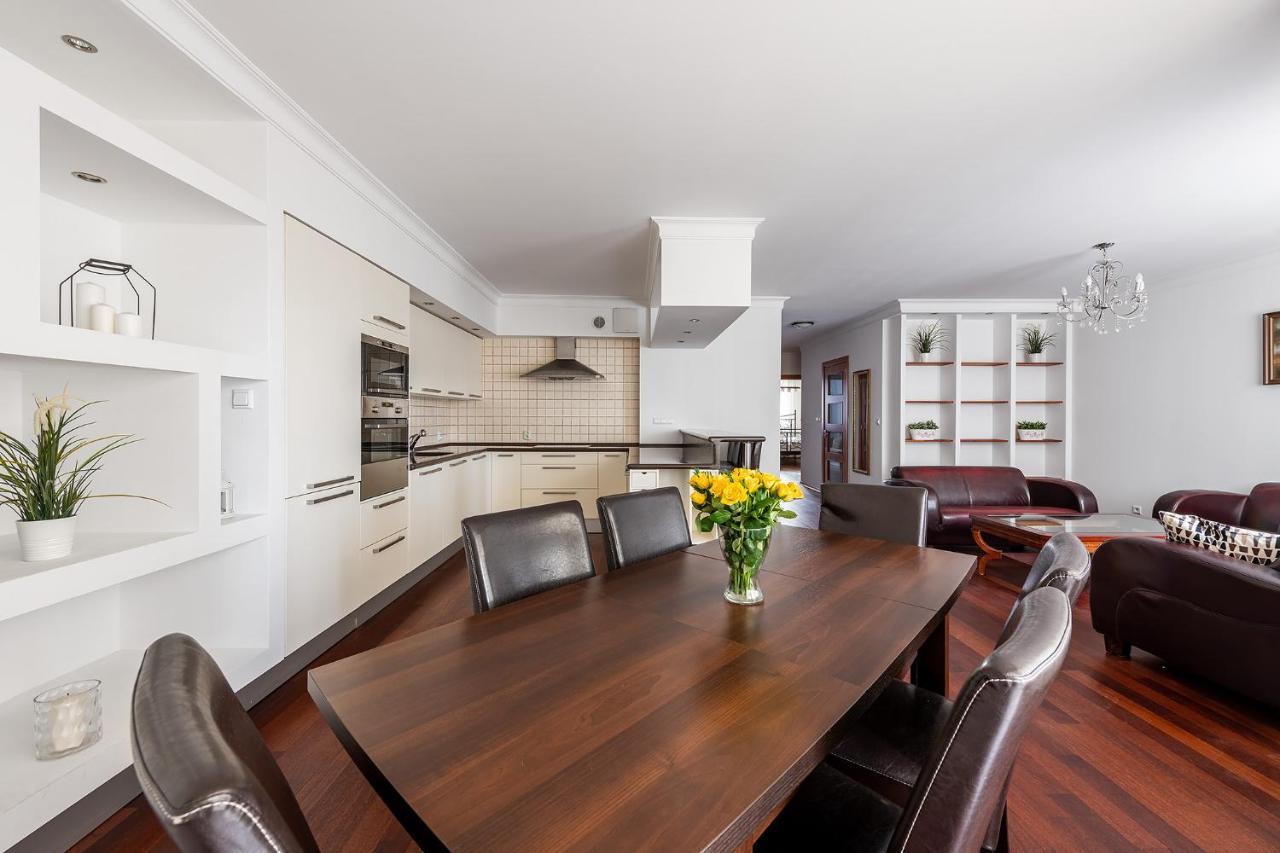 Bukowinska 12 Prywatne Mieszkanie 80M2 Z Dwiema Sypialniami I Balkonem 2X Bezplatne Miejsca Parkingowe Samodzielne Zameldowanie! Private Garage! Self Check-In System! وارسو المظهر الخارجي الصورة