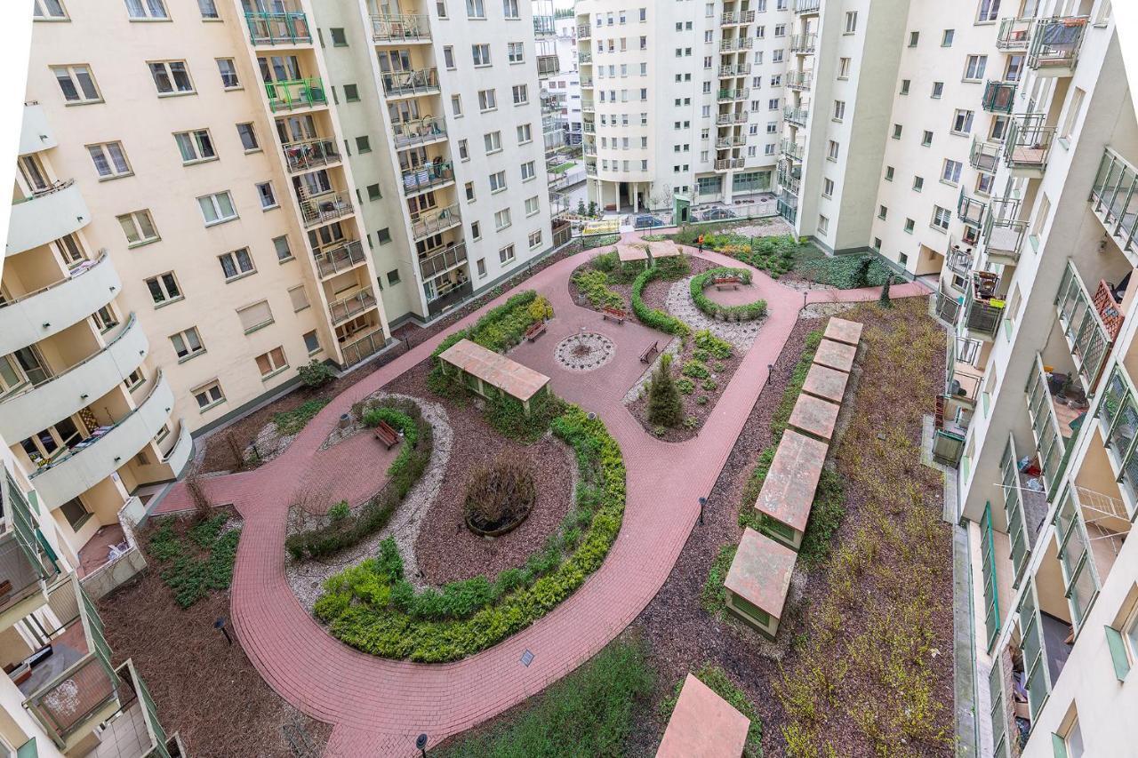 Bukowinska 12 Prywatne Mieszkanie 80M2 Z Dwiema Sypialniami I Balkonem 2X Bezplatne Miejsca Parkingowe Samodzielne Zameldowanie! Private Garage! Self Check-In System! وارسو المظهر الخارجي الصورة